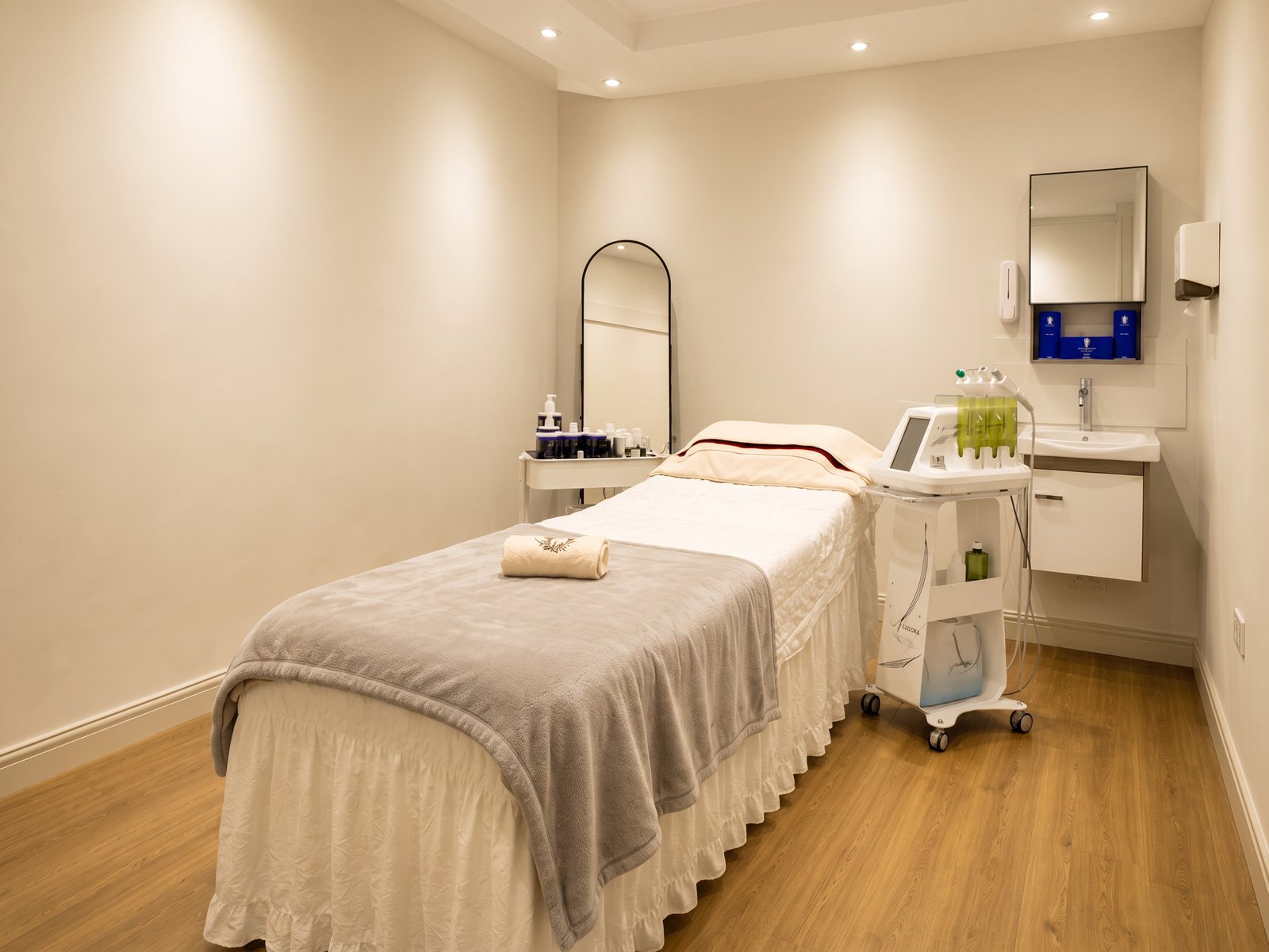 Facial & Aesthetics
